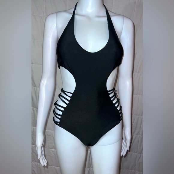 Matte Collection Black Alexo One Piece BRAND NEW - Picture 1 of 3